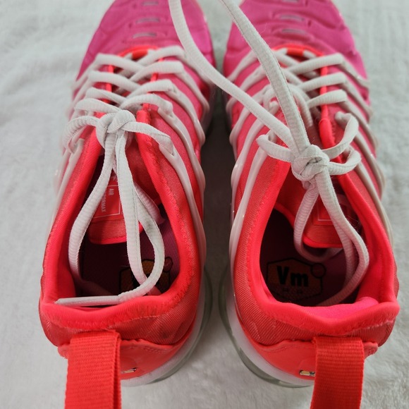 WMNS NIKE AIR VAPORMAX PLUS PLATINUM TINT PINK-FLASH CRIMSON SZ 6.5 [CZ7995-001] - Picture 5 of 8